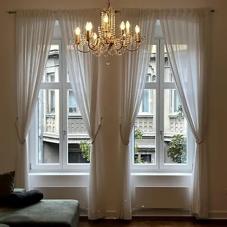 Cozy Urban Gem Apartment